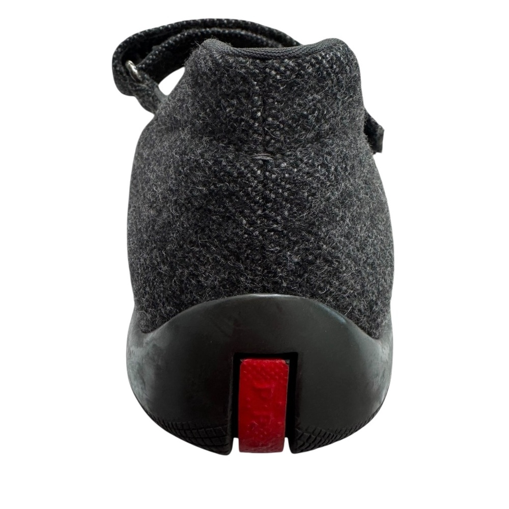 VINTAGE PRADA LINEA ROSSA SPORT GRAY WOOL MARY JANE FLATS WITH VELCRO CLOSURE - Picture 4 of 16